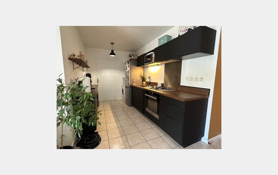 Annonces MARSEILLE 10EME : Appartement | MARSEILLE (13010) | 45 m2 | 850 € 