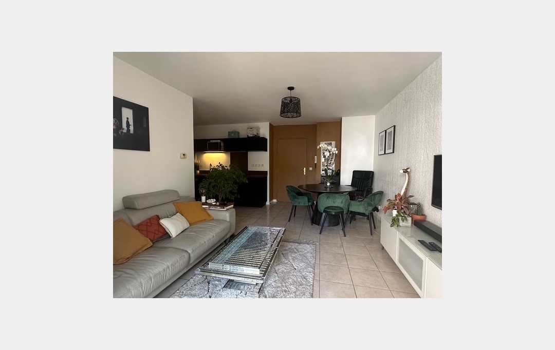 Annonces MARSEILLE 10EME : Appartement | MARSEILLE (13010) | 45 m2 | 850 € 